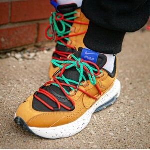 Nike Women’s size 9.5. Air Max Viva. Worn once.